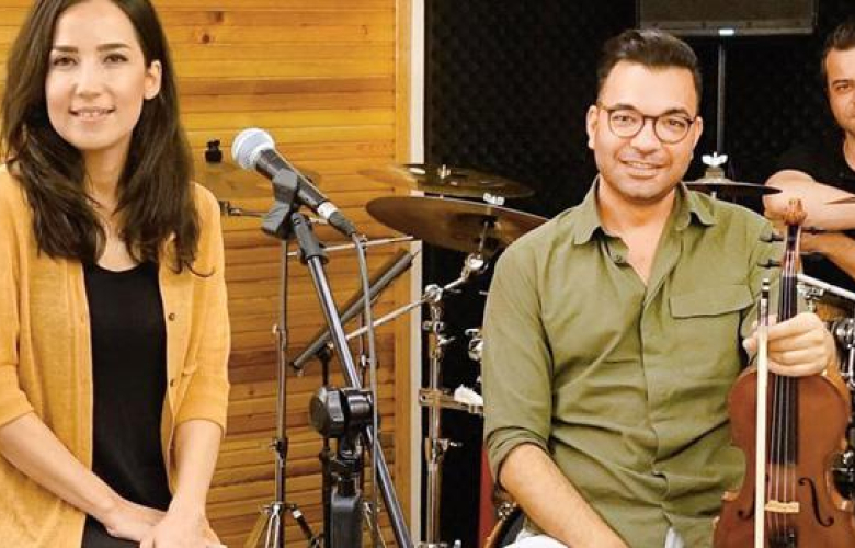 Kayahan’ın 22 yıllık eşi İpek Açar'ın sürpriz aşkı!