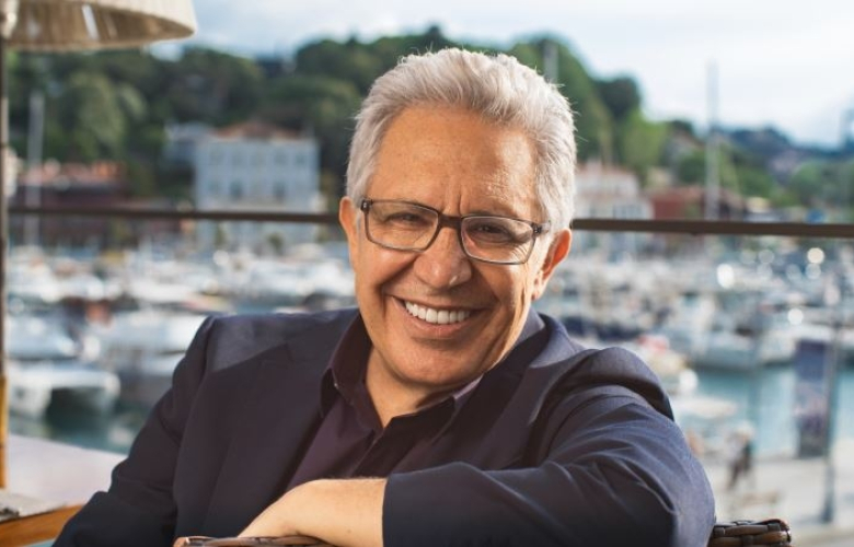 ZÜLFÜ LİVANELİ BODRUM KONSERİNİN GELİRİNİ MÜZİSYENLERE BAĞIŞLIYOR