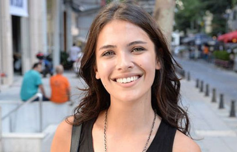 Kırgın Çiçekler'in yıldızı: Liseyi dışarıdan okuyorum!