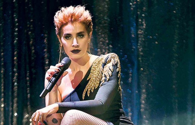 Sıla, Ahmet Kural'ı ailesiyle tanıştırdı