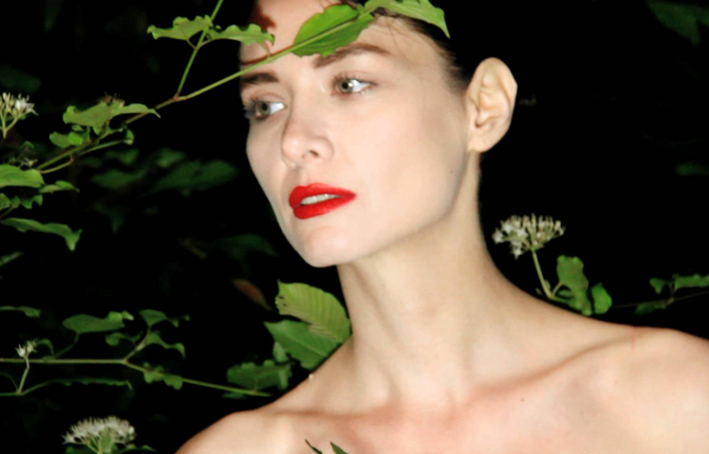 Nefise Karatay'dan mayolu paylaşım