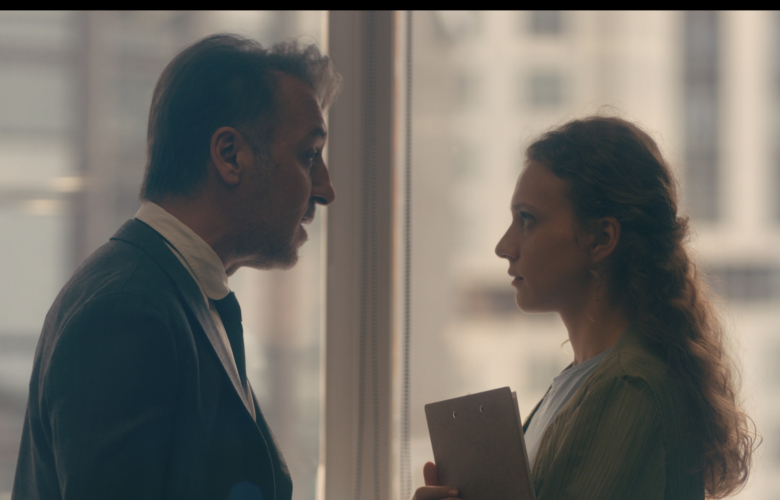 AY YAPIM’IN MERAKLA BEKLENEN YENİ DİZİSİ   ‘MENAJERİMİ ARA’NIN YENİ TANITIMI YAYINLANDI!