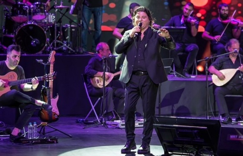 Kubat, 20. Sanat yılını Harbiye'de kutladı!