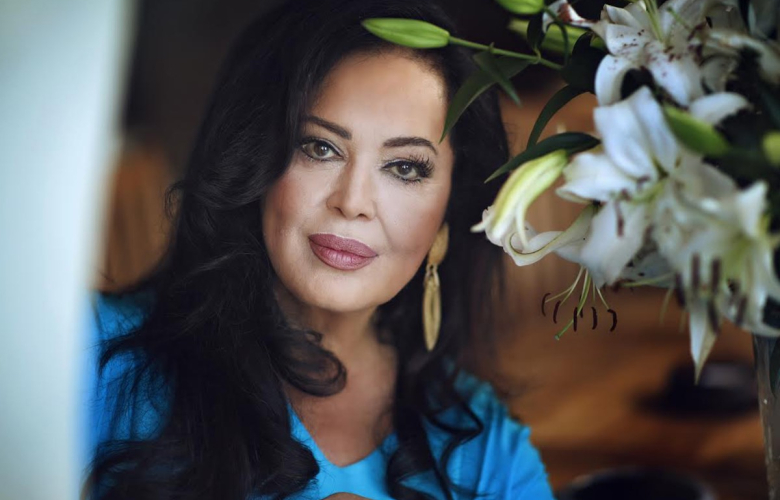 Türkan Şoray otele yerleşti!