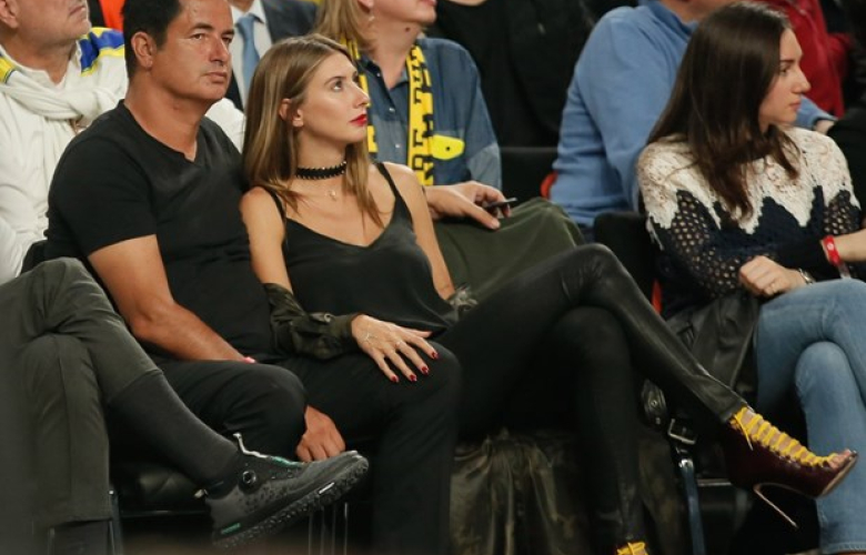 Yılın düğünü için yolculuk başladı. Uçak balonlarla süslendi! İşte Acun Ilıcalı ve Şeyma Subaşı'nın düğününün detayları!