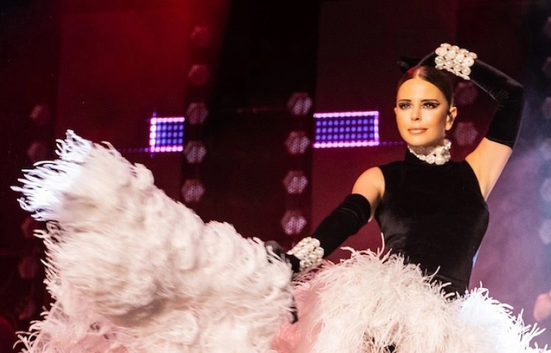 Simge'den akustik sahne