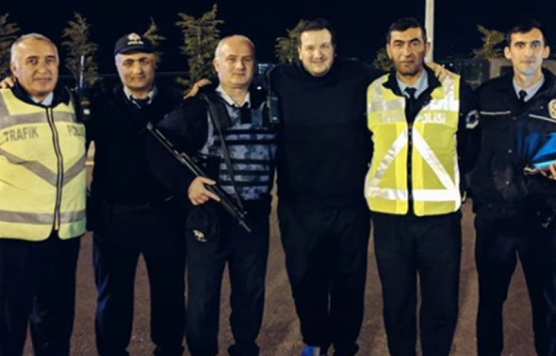 Şahan Gökbakar'dan anlamlı hareket!