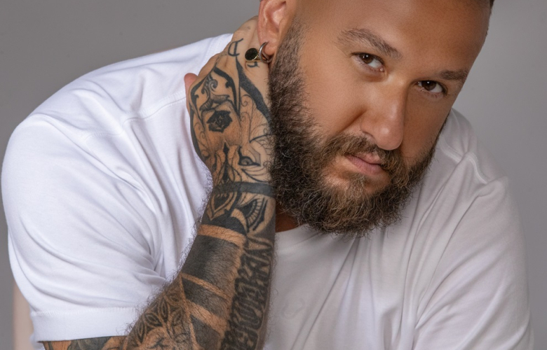 İKİ ŞARKI BİR SAMİ LEVİ!