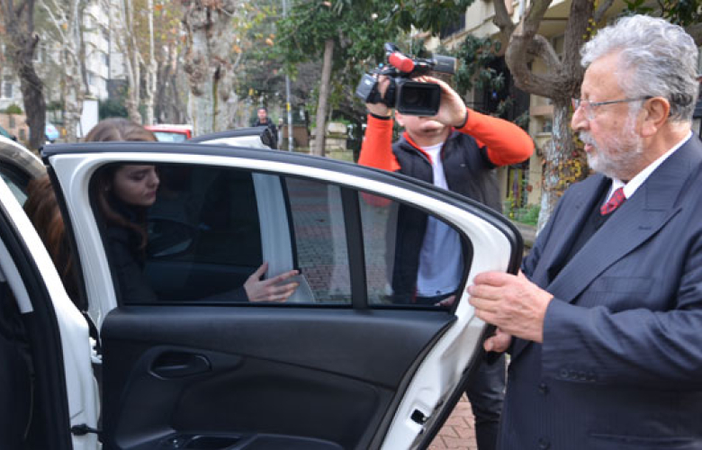 Son dakika... Metin Akpınar, polis eşliğinde adliyeye getirildi