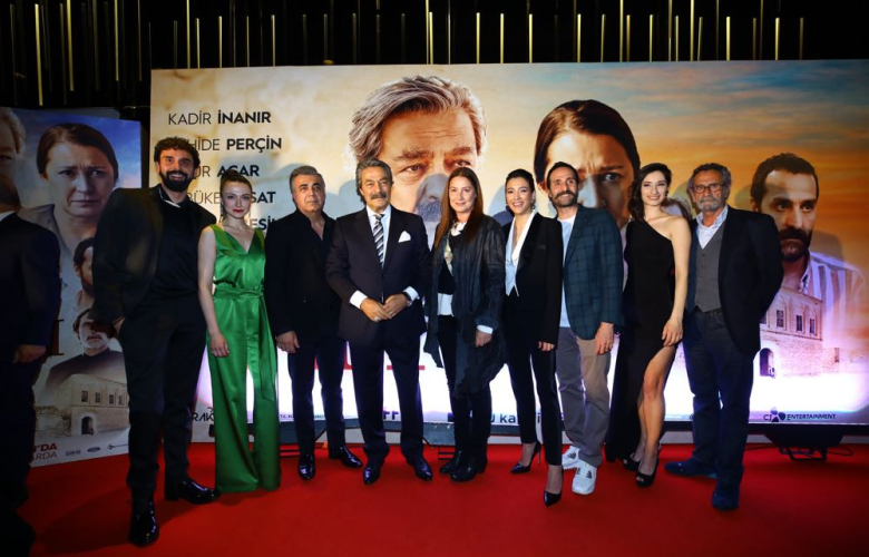 Merakla beklenen "Kapı", beyazperdeyi gözyaşları ve alkışlarla araladı!