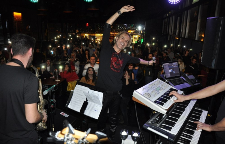 Soner Arıca Ege'yi coşturdu!