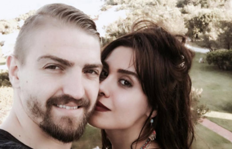 Şükran Ovalı’dan bol göndermeli paylaşım