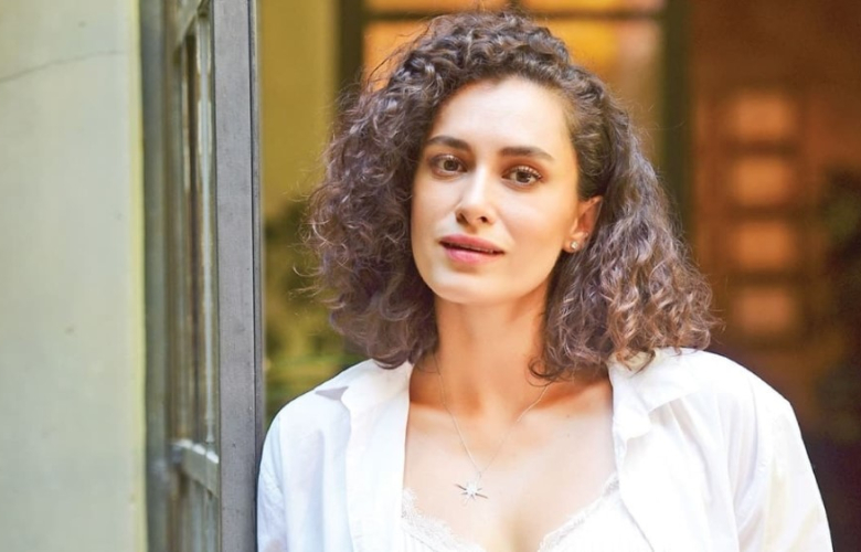 Hande Doğandemir senaristleri eleştirdi: "Kadın karakterlerin üzerine düşünmüyorlar!"