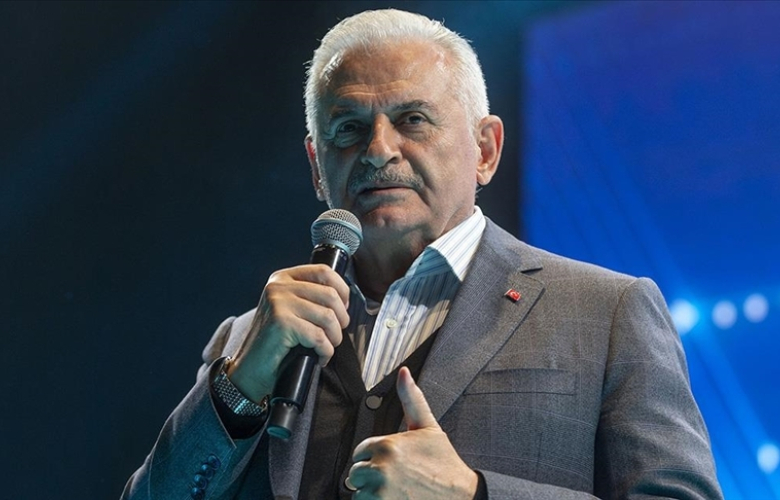 Murat Dalkılıç konsere geç kalınca Binali Yıldırım mikrofonu eline aldı