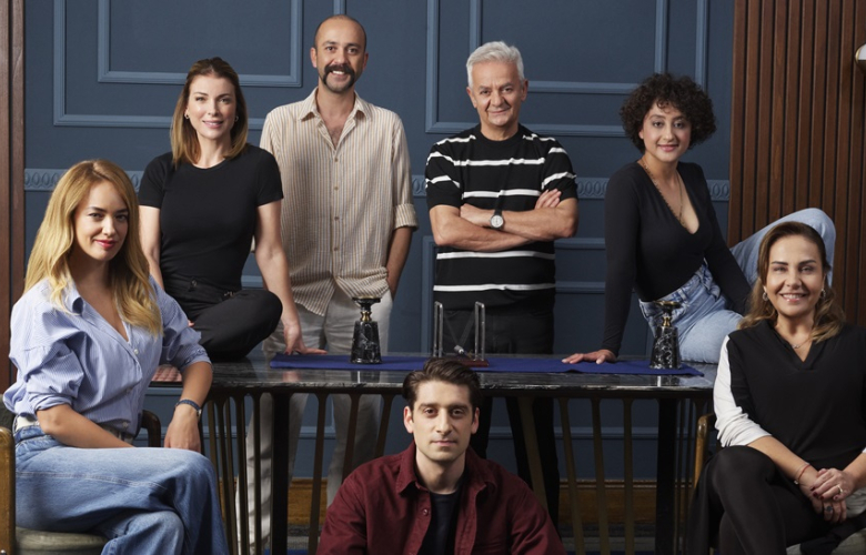 Bir Psikoterapi Merkezinde Kesişen İlginç Hayatlar: Takan Takana sete çıktı