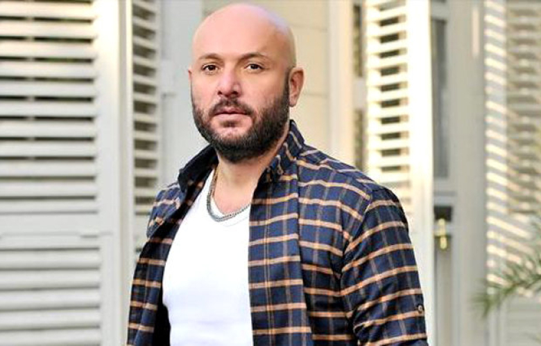 Ünlü oyuncu Tolga Tekin: Oyunculuk okulları kapatılmalı!