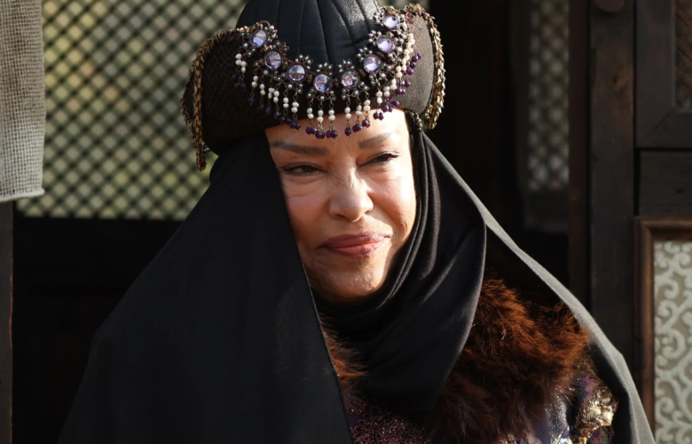 Tarih dizisinde estetik kaosu! Selma Güneri'ye sosyal medya tepkisi geldi