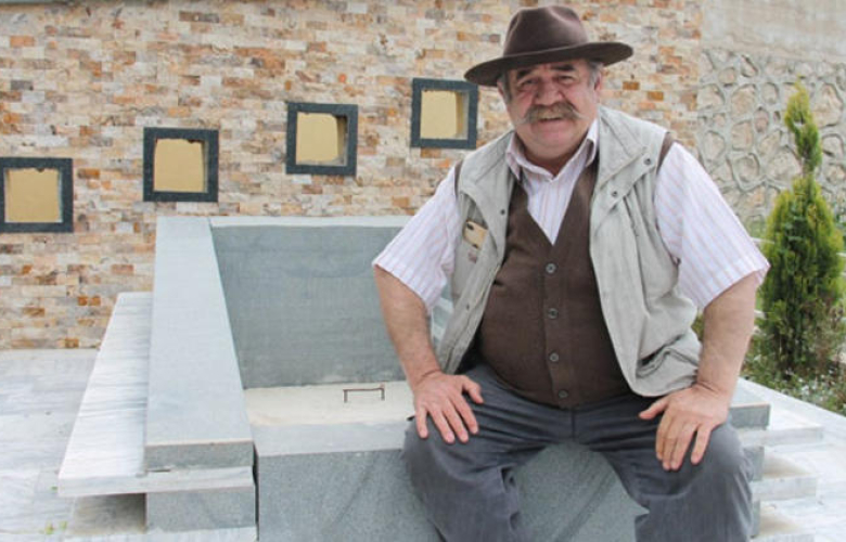 Oyuncu Yakup Yavru, memleketi Amasya’da kendisine mezar yaptırdı