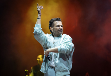 KENAN DOĞULU İZMİR’DE UNUTULMAZ GECE